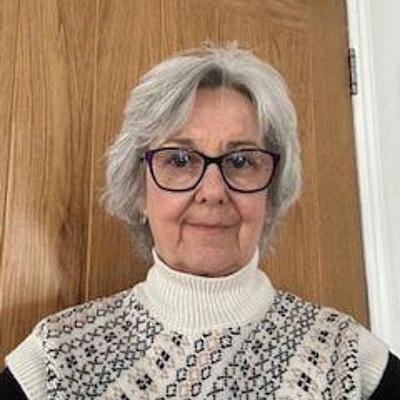 Photo of Lynn Gibson, Service Support Officer at Cancer Card